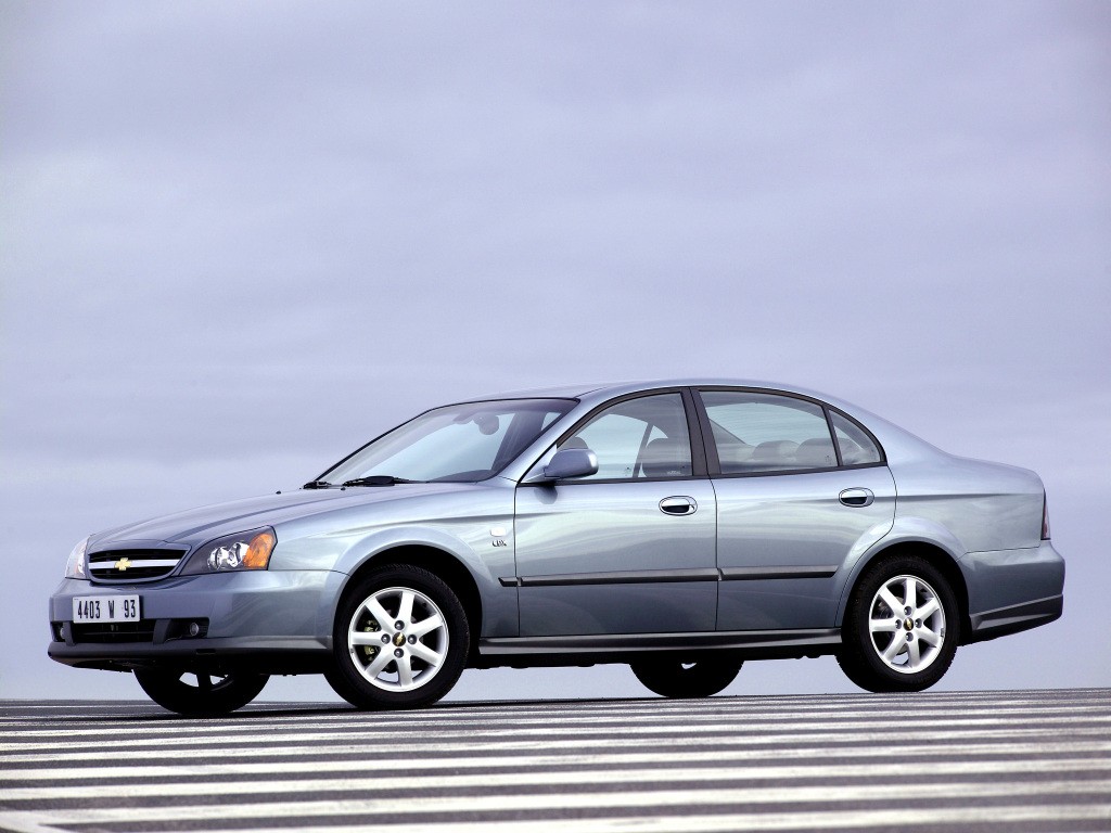 Chevrolet Evanda photo 11