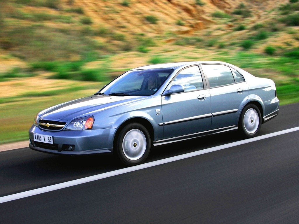 Chevrolet Evanda photo 13