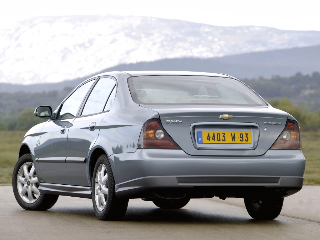 Chevrolet Evanda photo 18