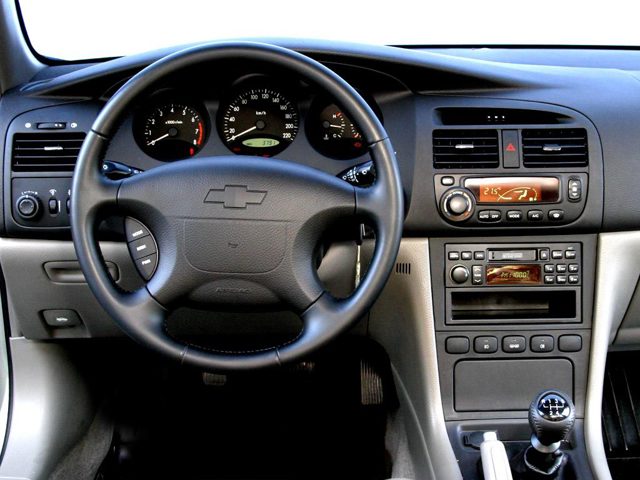 Chevrolet Evanda photo 20