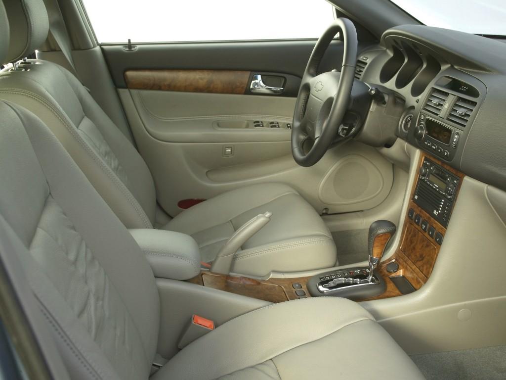 Chevrolet Evanda photo 21