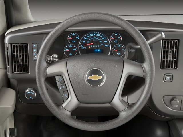 Chevrolet Express photo 47
