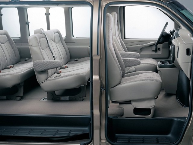 Chevrolet Express photo 57