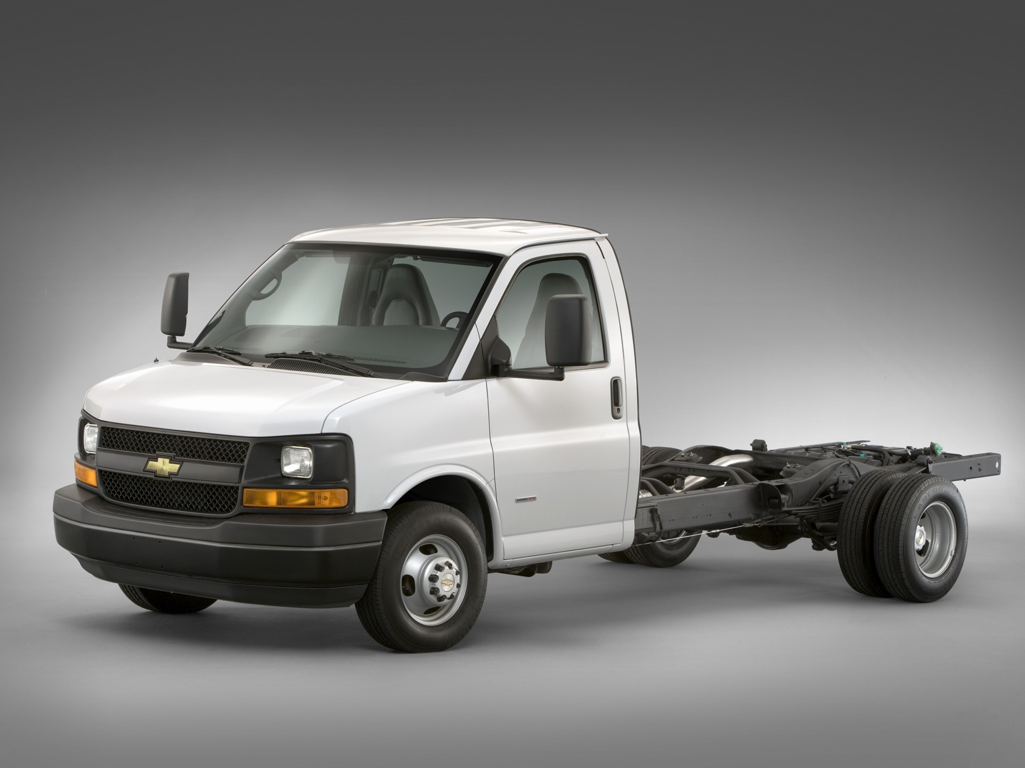 Chevrolet Express photo 9