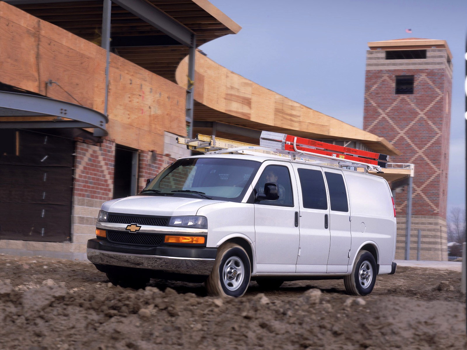 Chevrolet Express photo 18