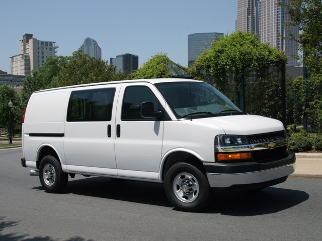 Chevrolet Express photo 23