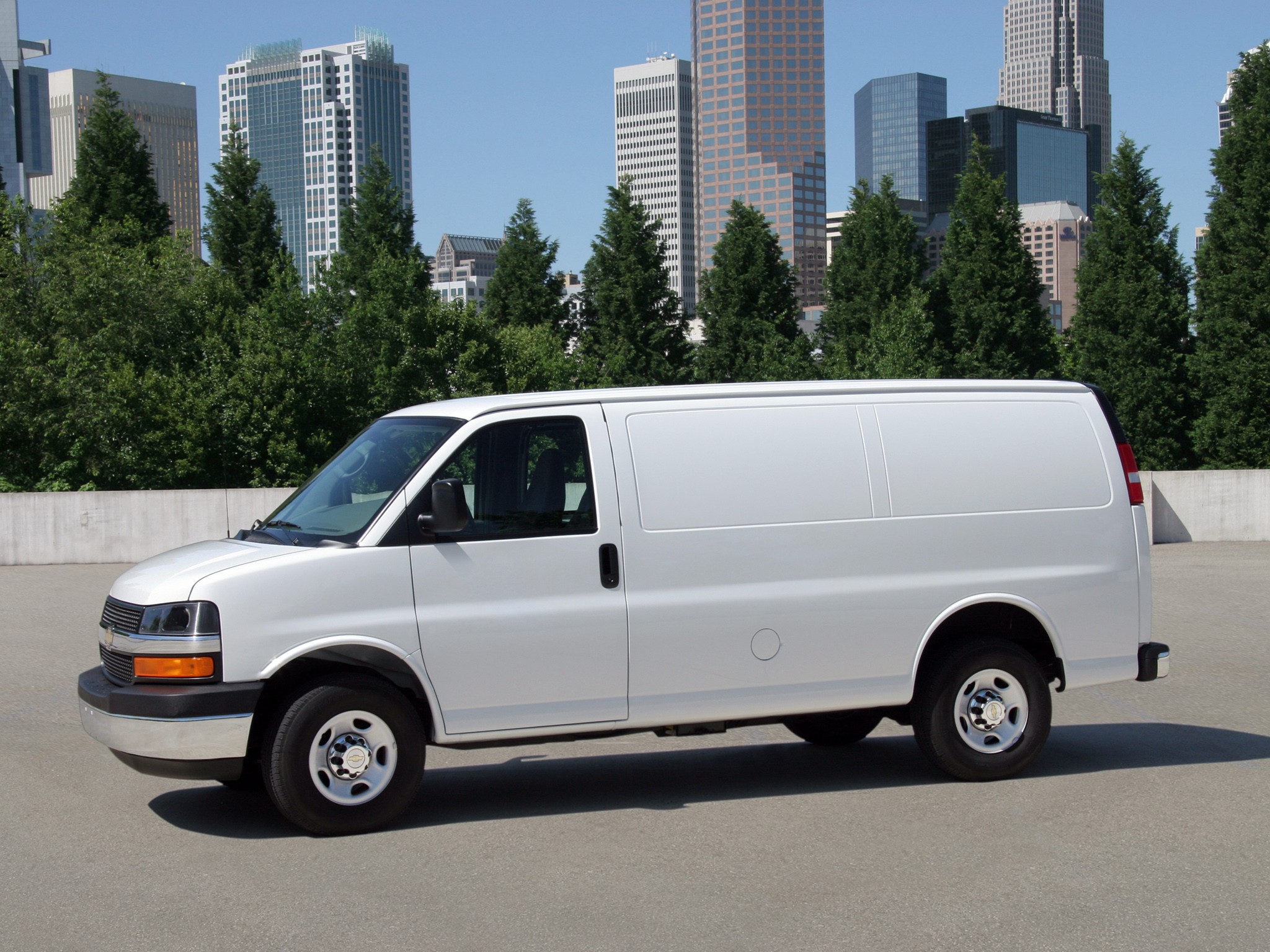 Chevrolet Express photo 24