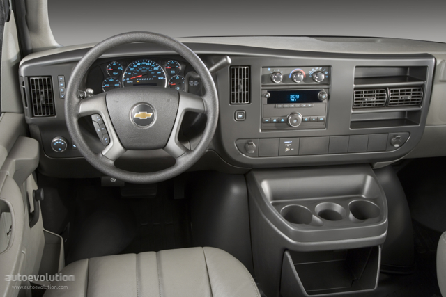 Chevrolet Express photo 43
