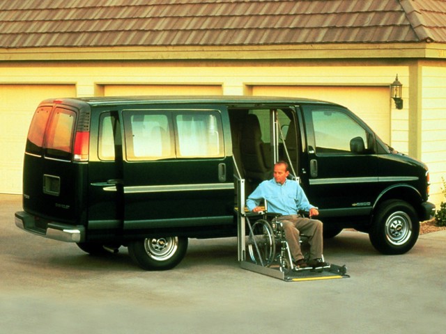 Chevrolet Express photo 9