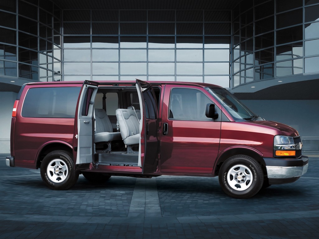 Chevrolet Express photo 11