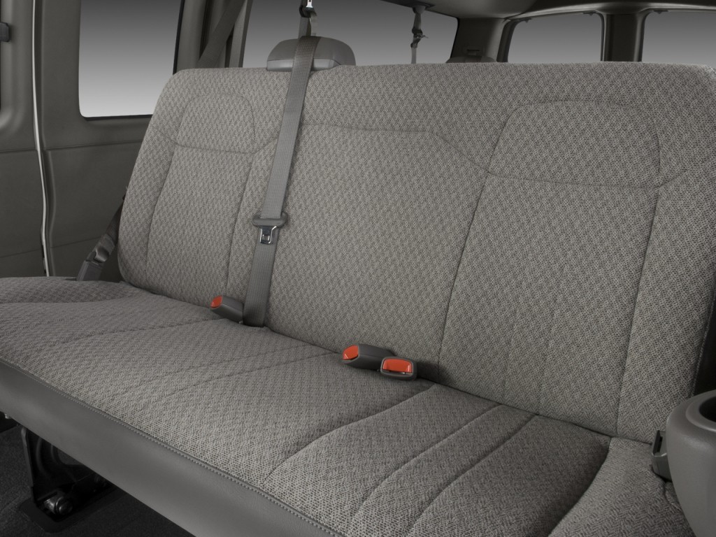 Chevrolet Express photo 19