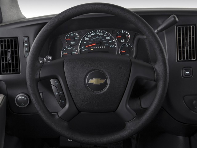 Chevrolet Express photo 20