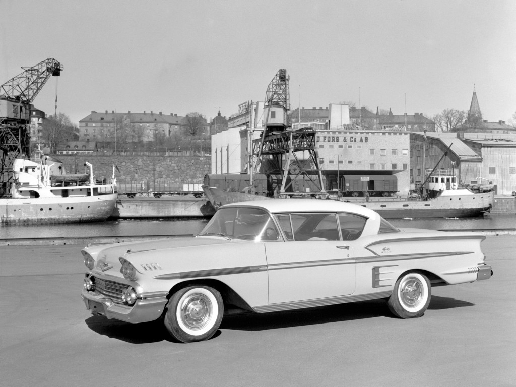 Chevrolet Impala Coupe photo 2