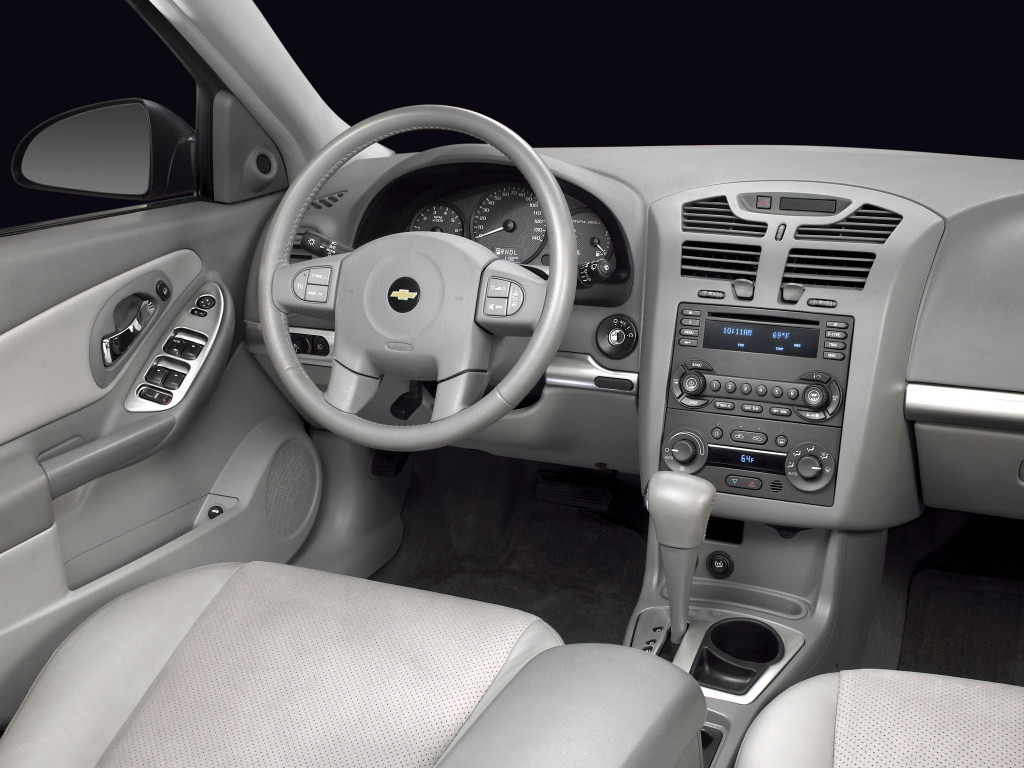 Chevrolet Malibu Maxx photo 28