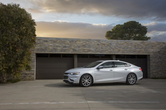Chevrolet Malibu photo 3