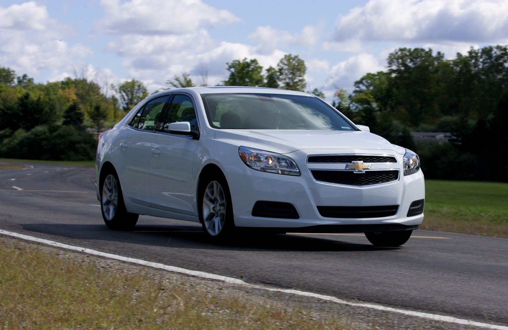 Chevrolet Malibu photo 3