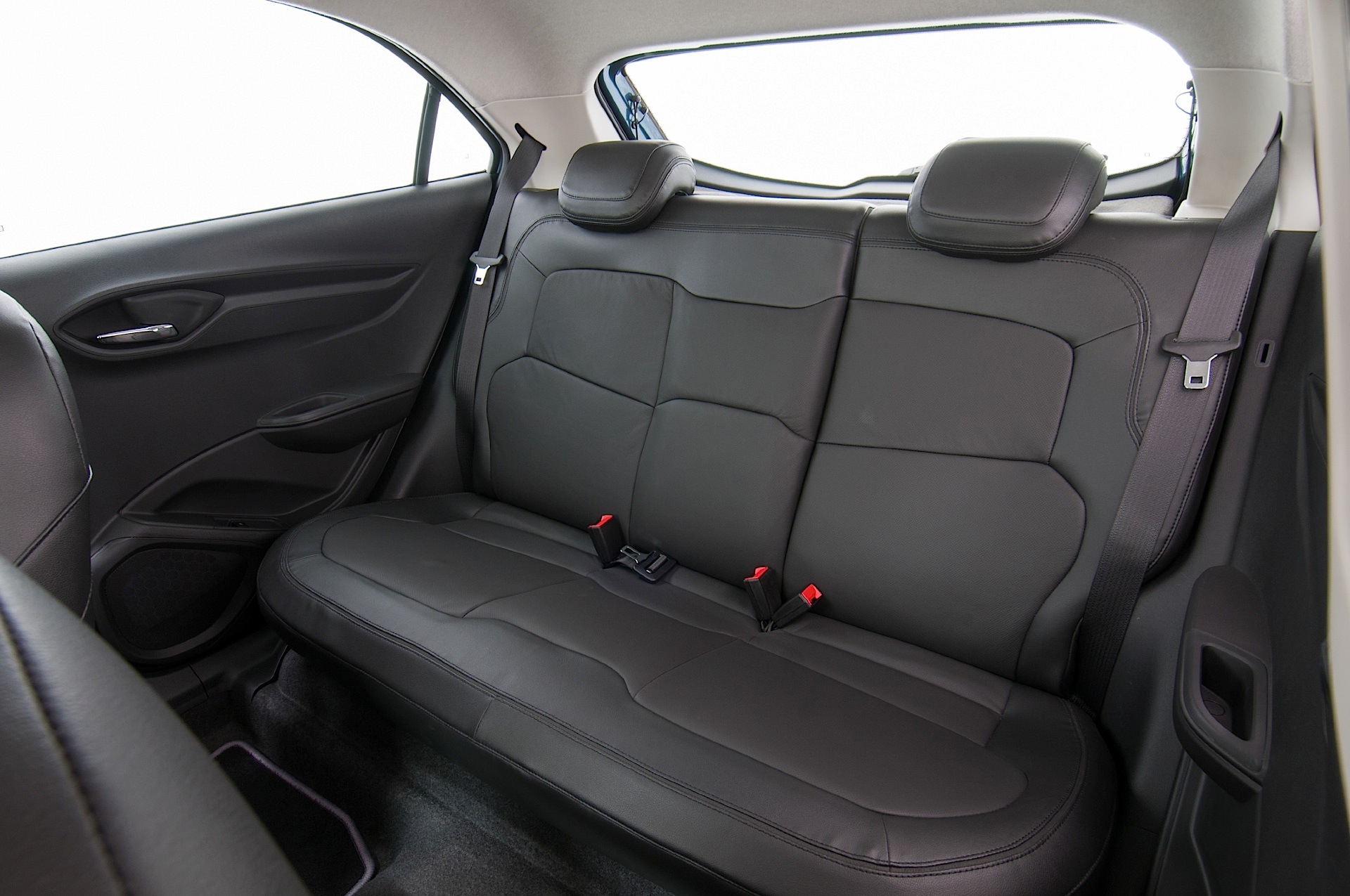 Chevrolet Onix photo 30