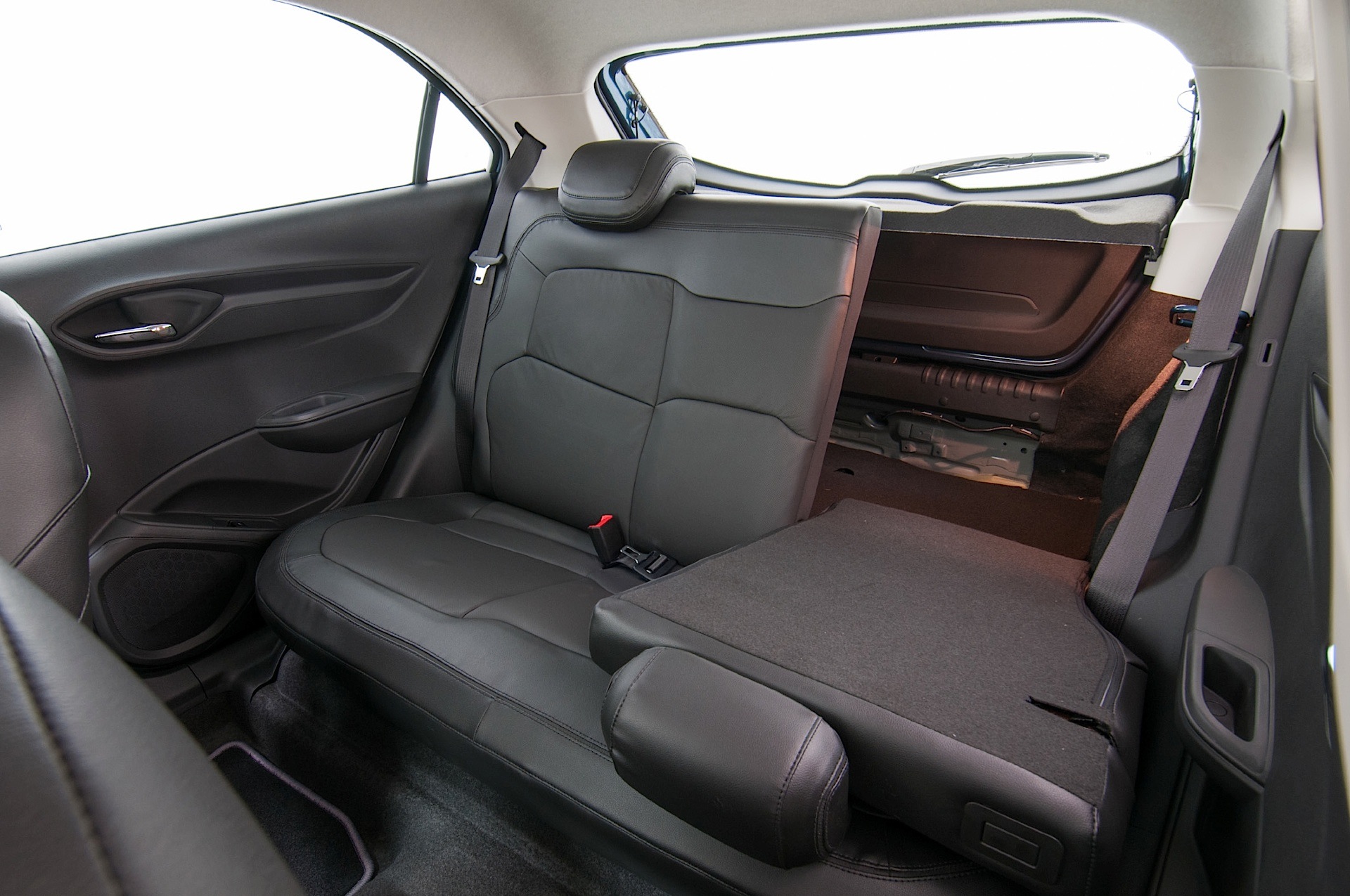 Chevrolet Onix photo 31