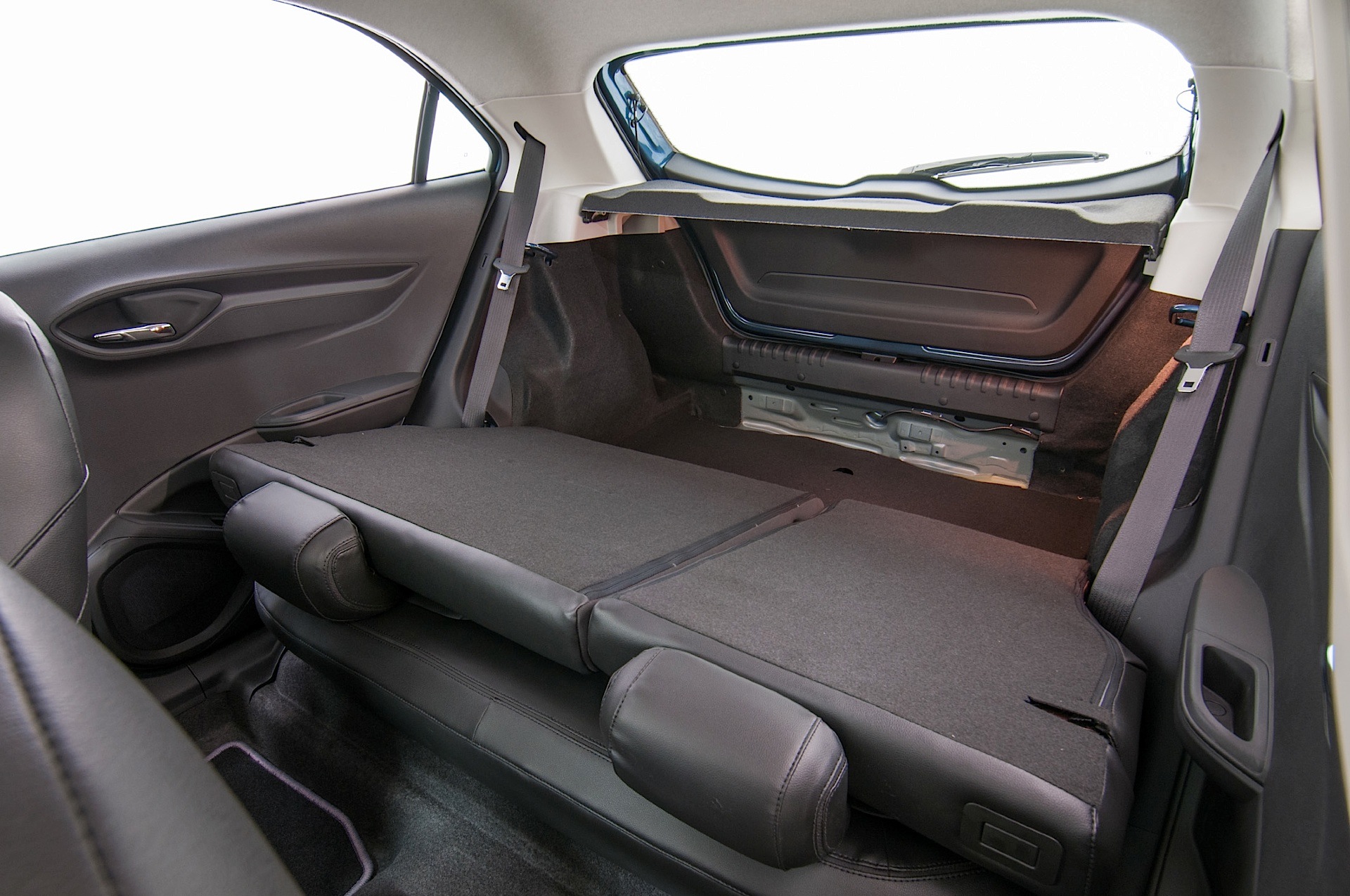 Chevrolet Onix photo 32