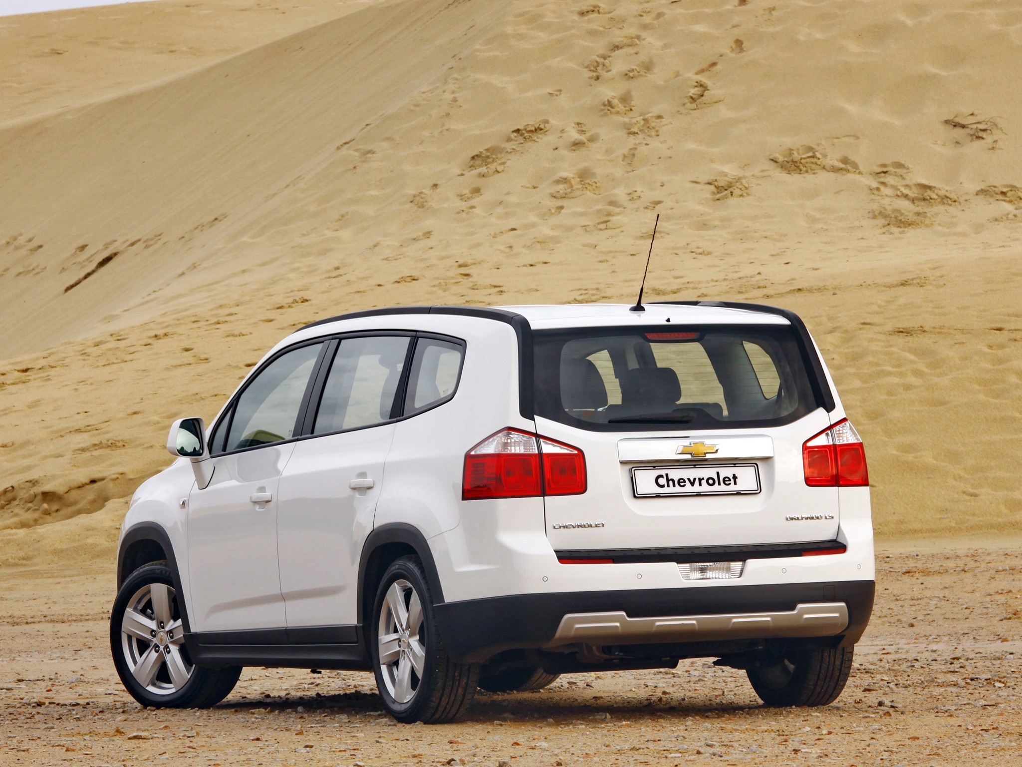 Chevrolet Orlando photo 53