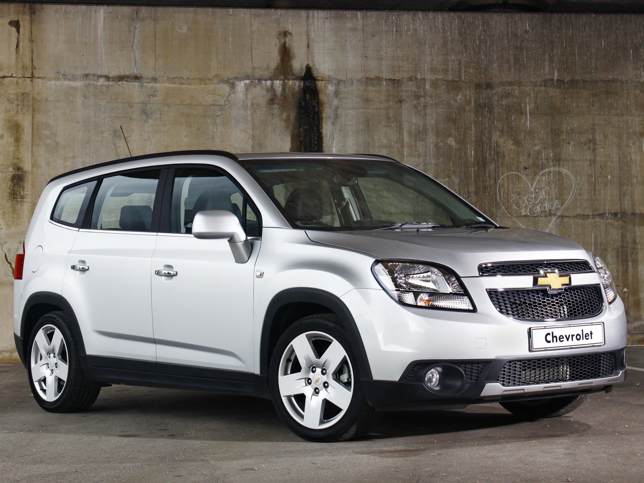 Chevrolet Orlando photo 57