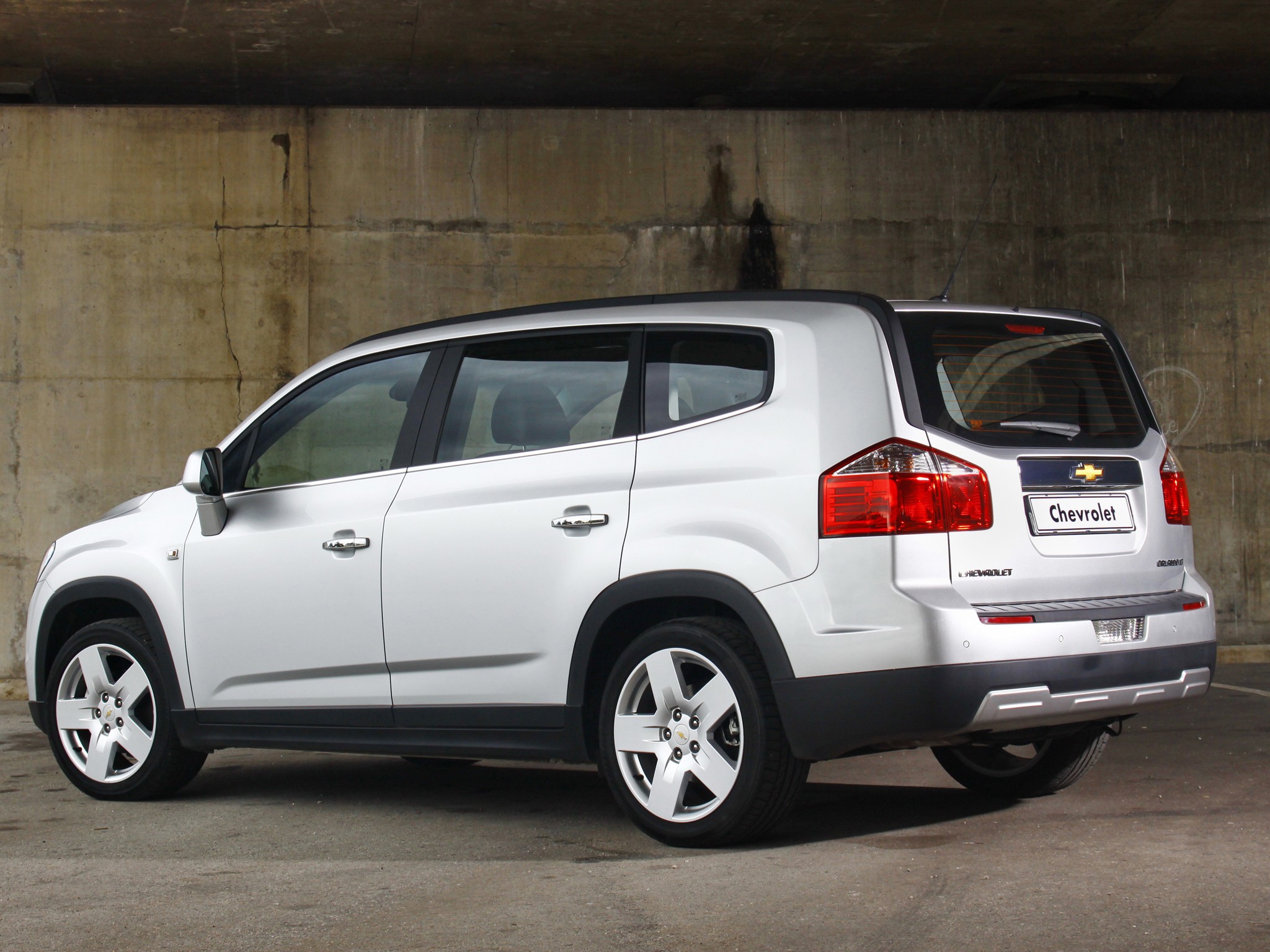 Chevrolet Orlando photo 58
