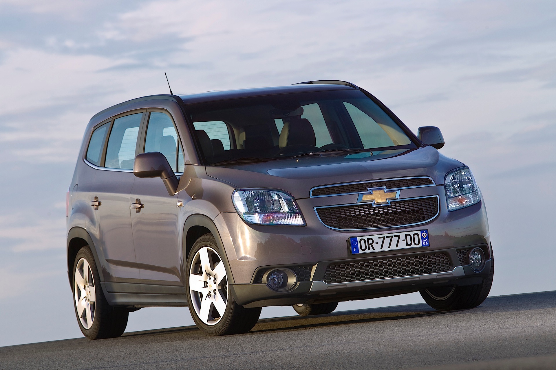 Chevrolet Orlando photo 4