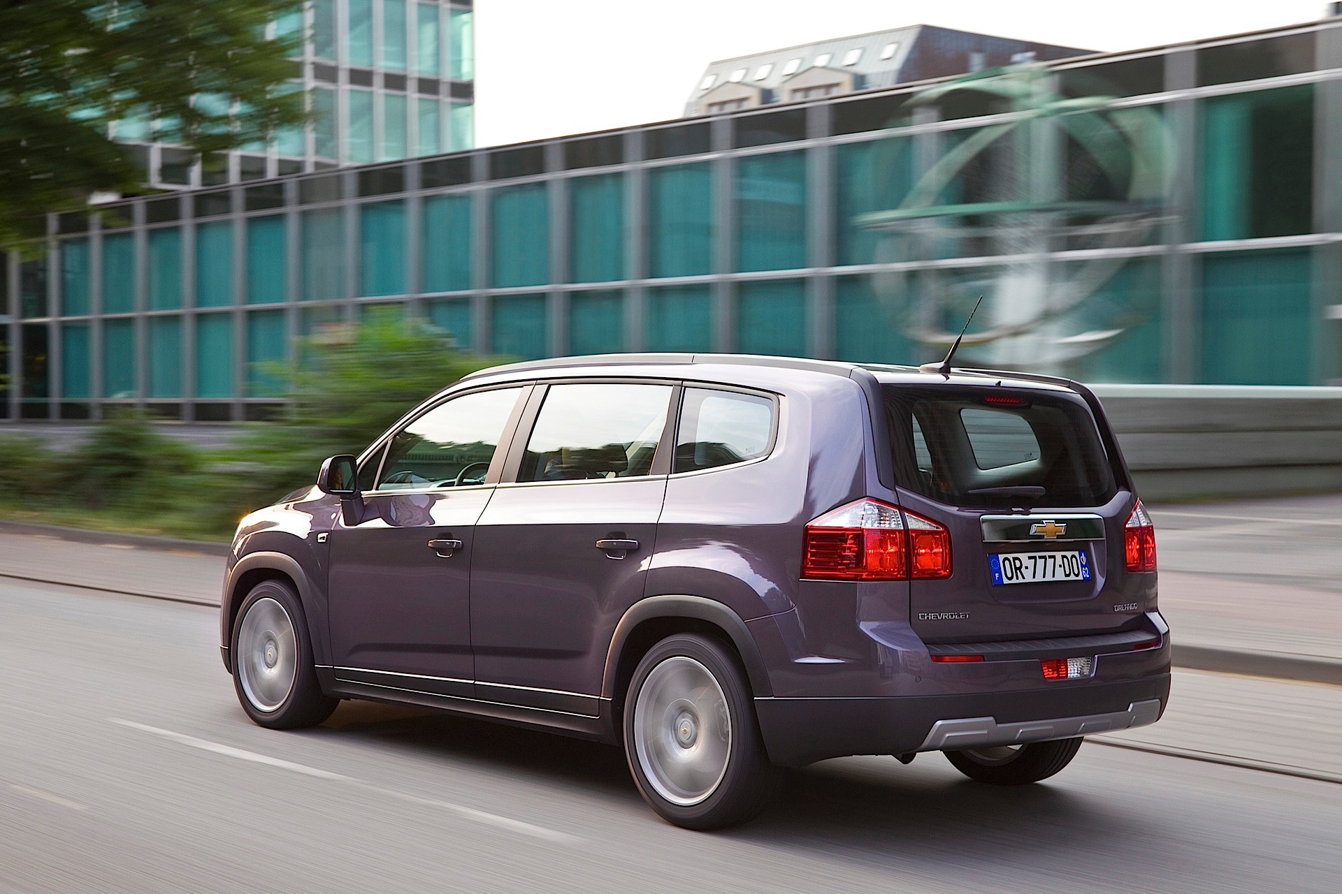 Chevrolet Orlando photo 20