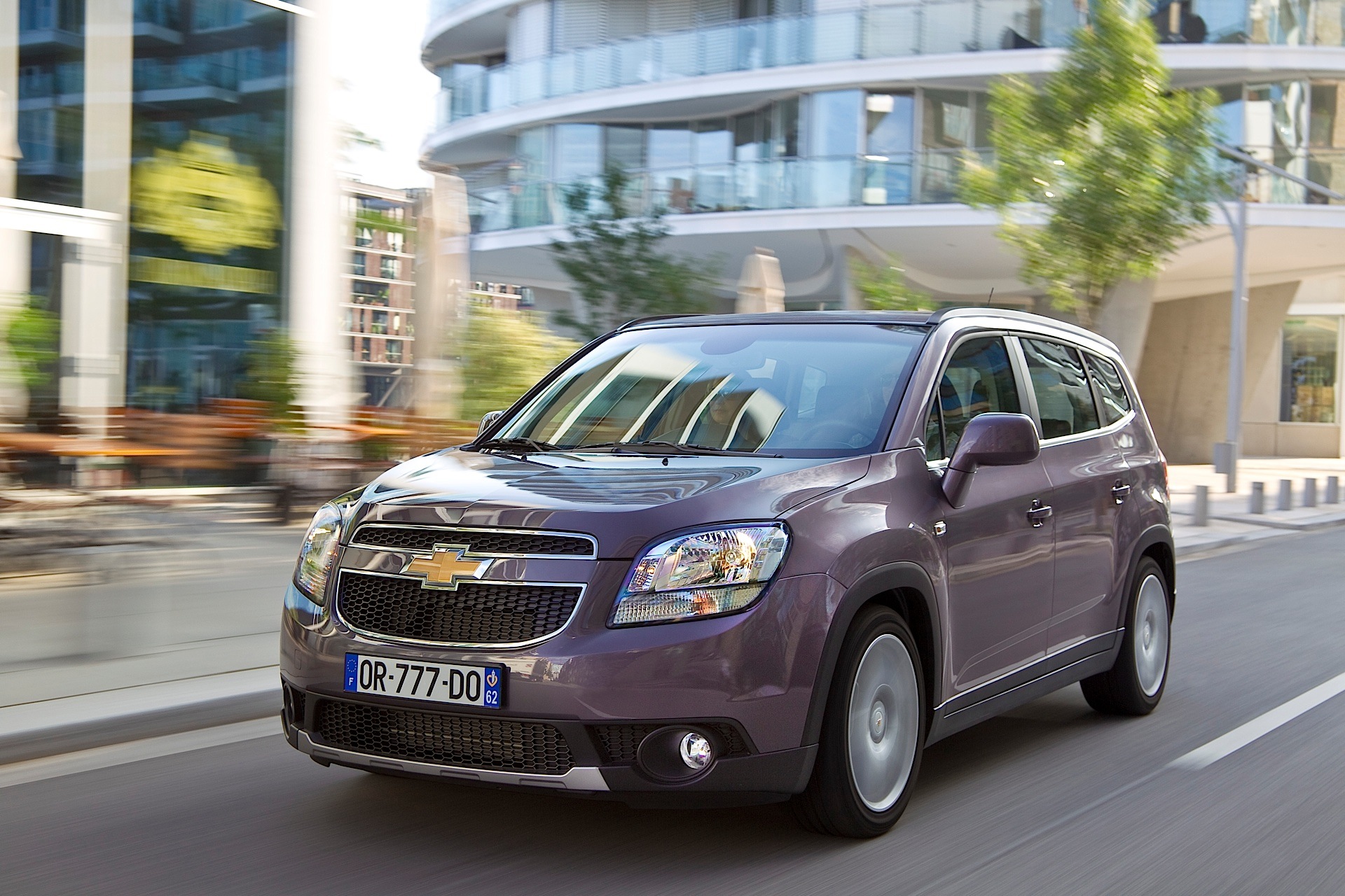 Chevrolet Orlando photo 21