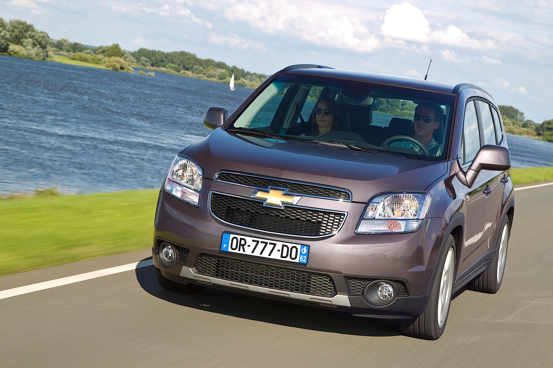 Chevrolet Orlando photo 22