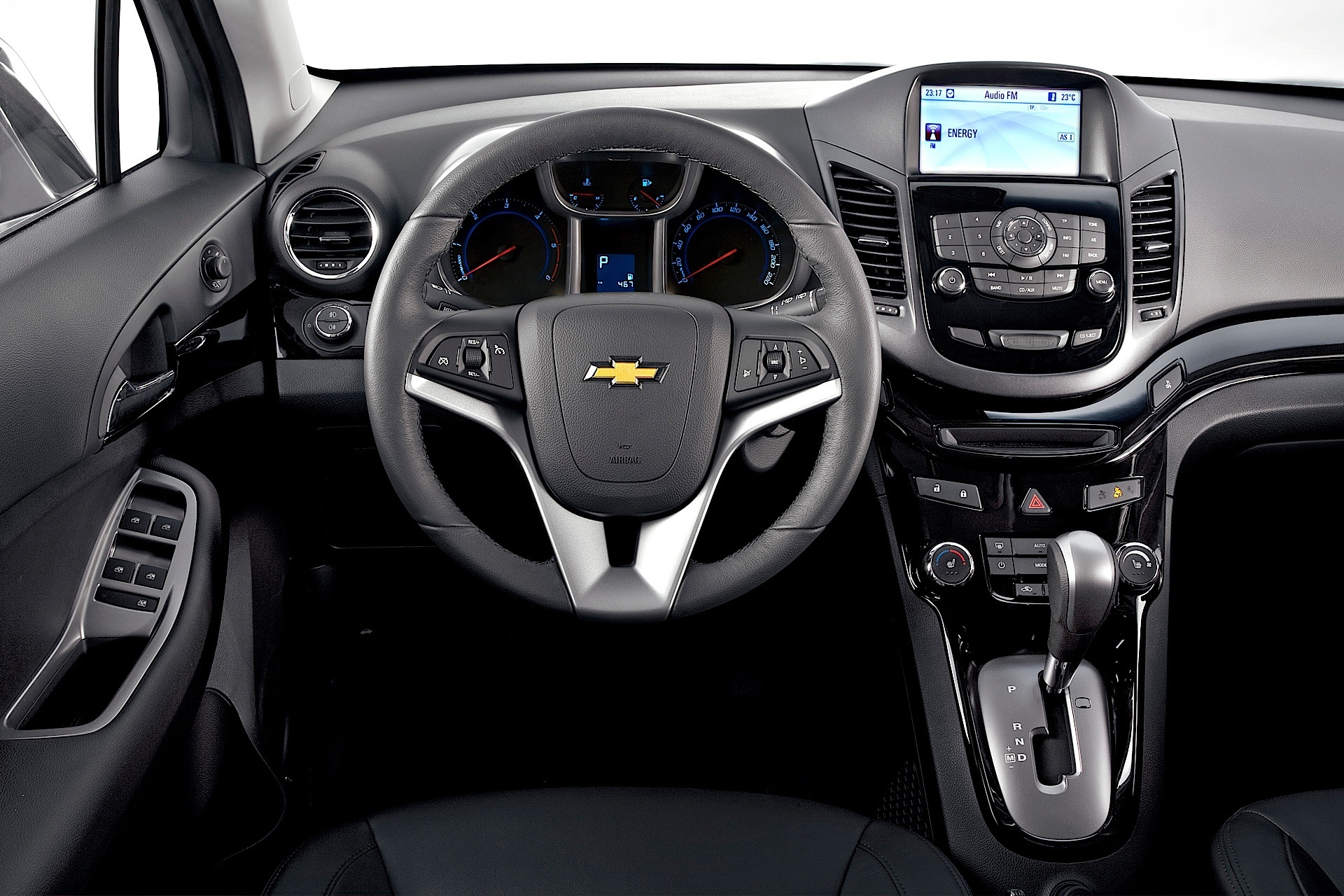 Chevrolet Orlando photo 63