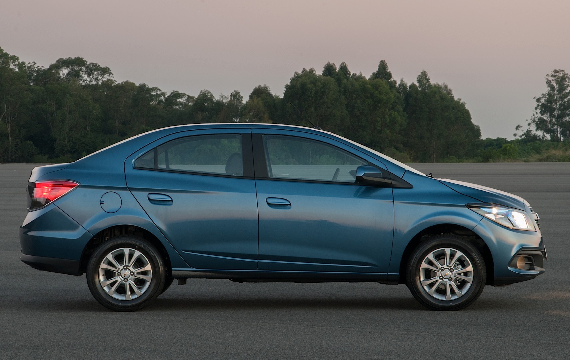 Chevrolet Prisma photo 34