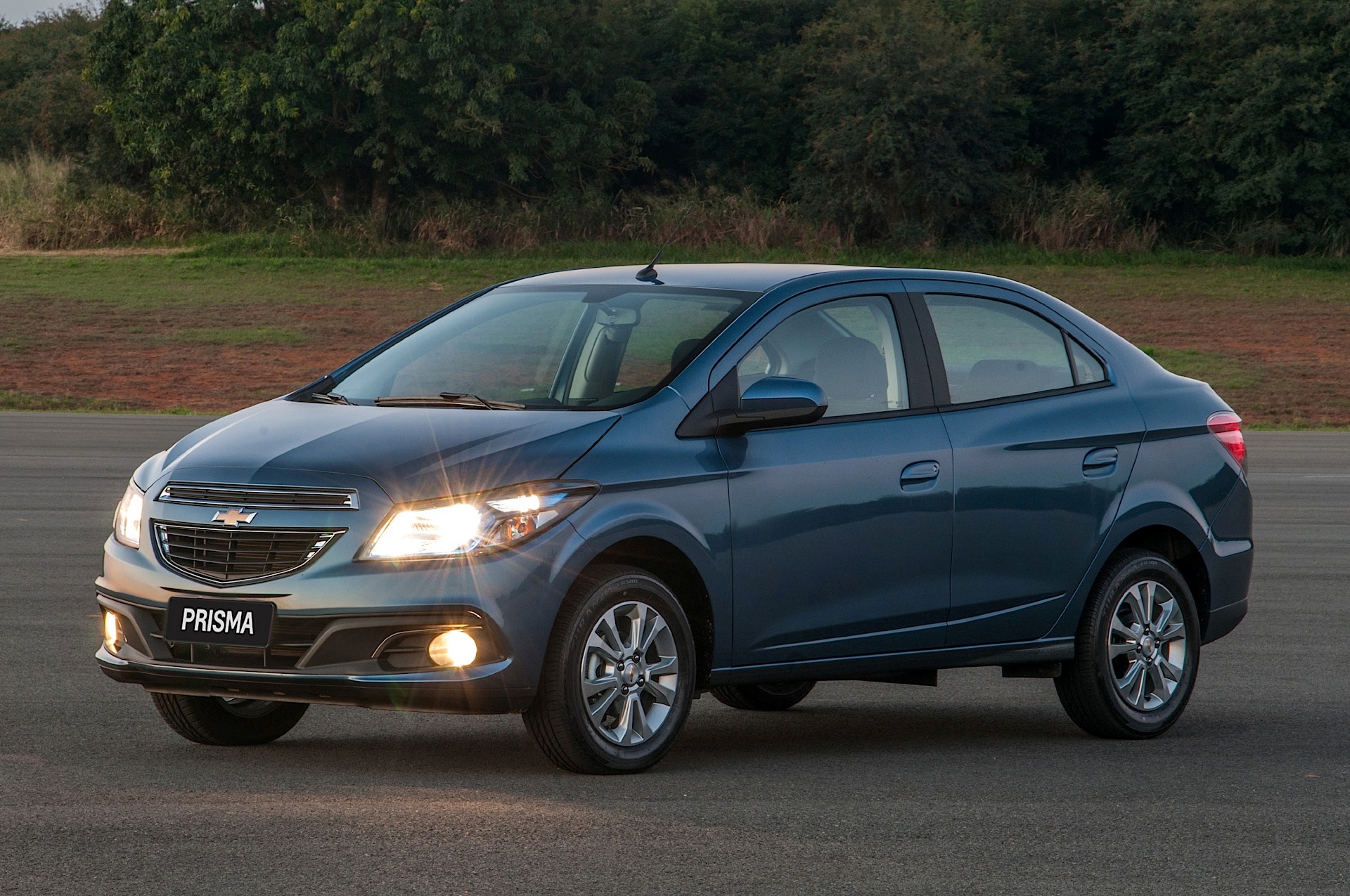 Chevrolet Prisma photo 35