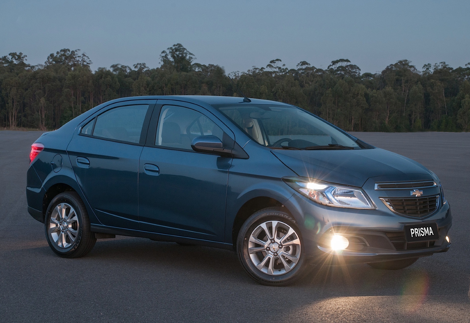 Chevrolet Prisma photo 38