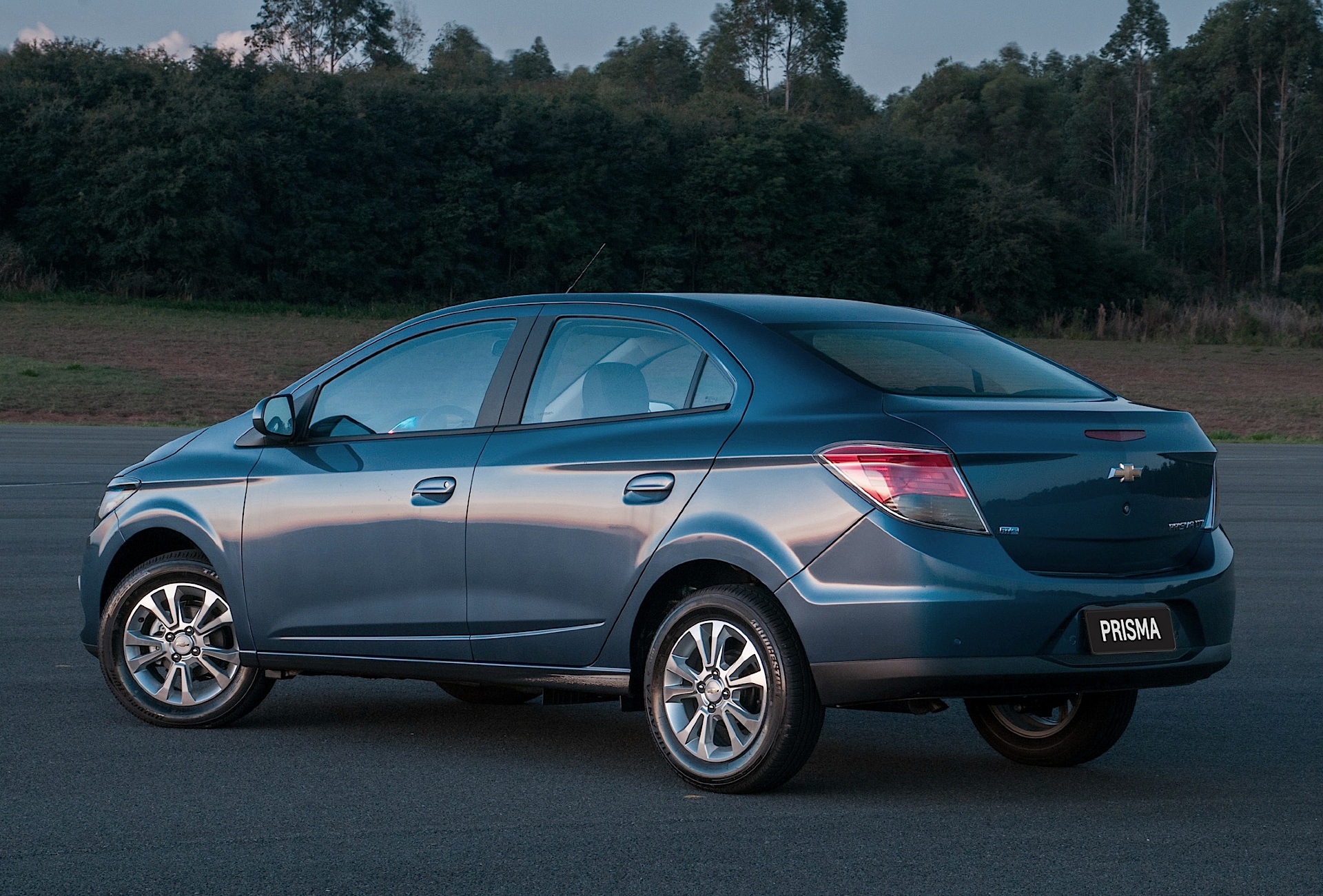 Chevrolet Prisma photo 39