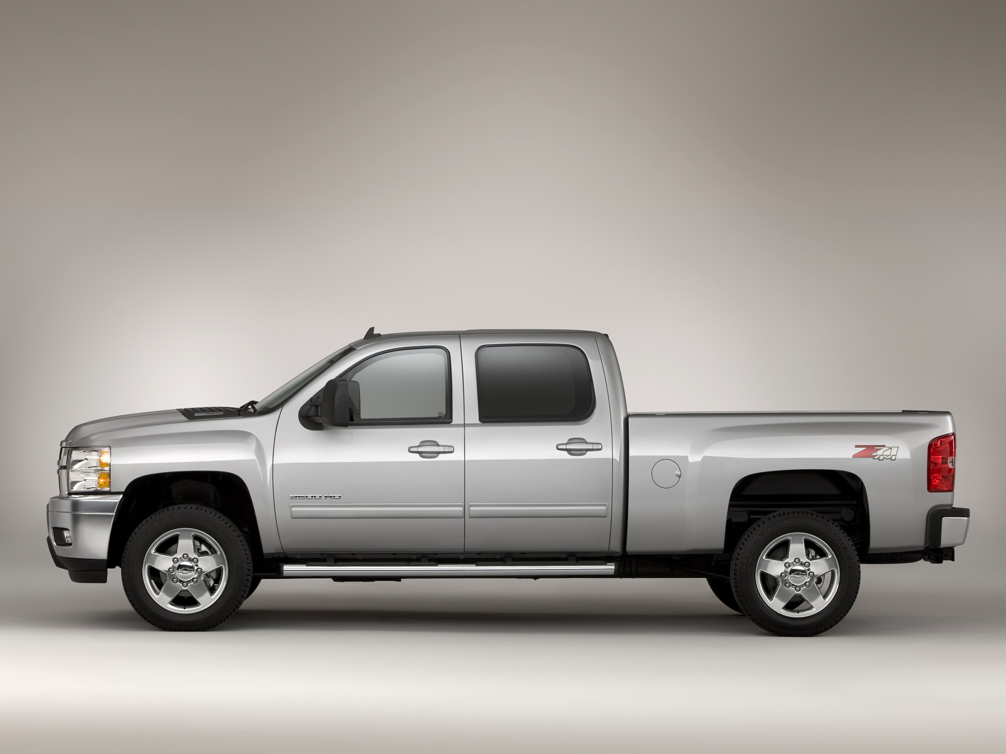 Chevrolet Silverado 2500Hd photo 7