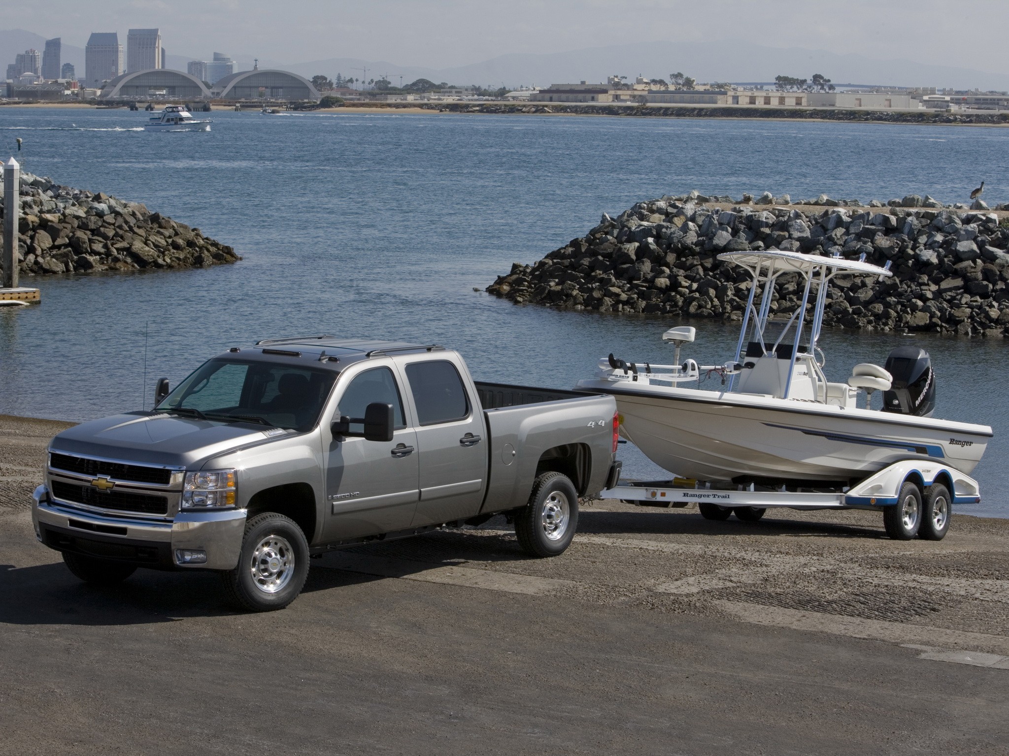 Chevrolet Silverado 2500Hd photo 11