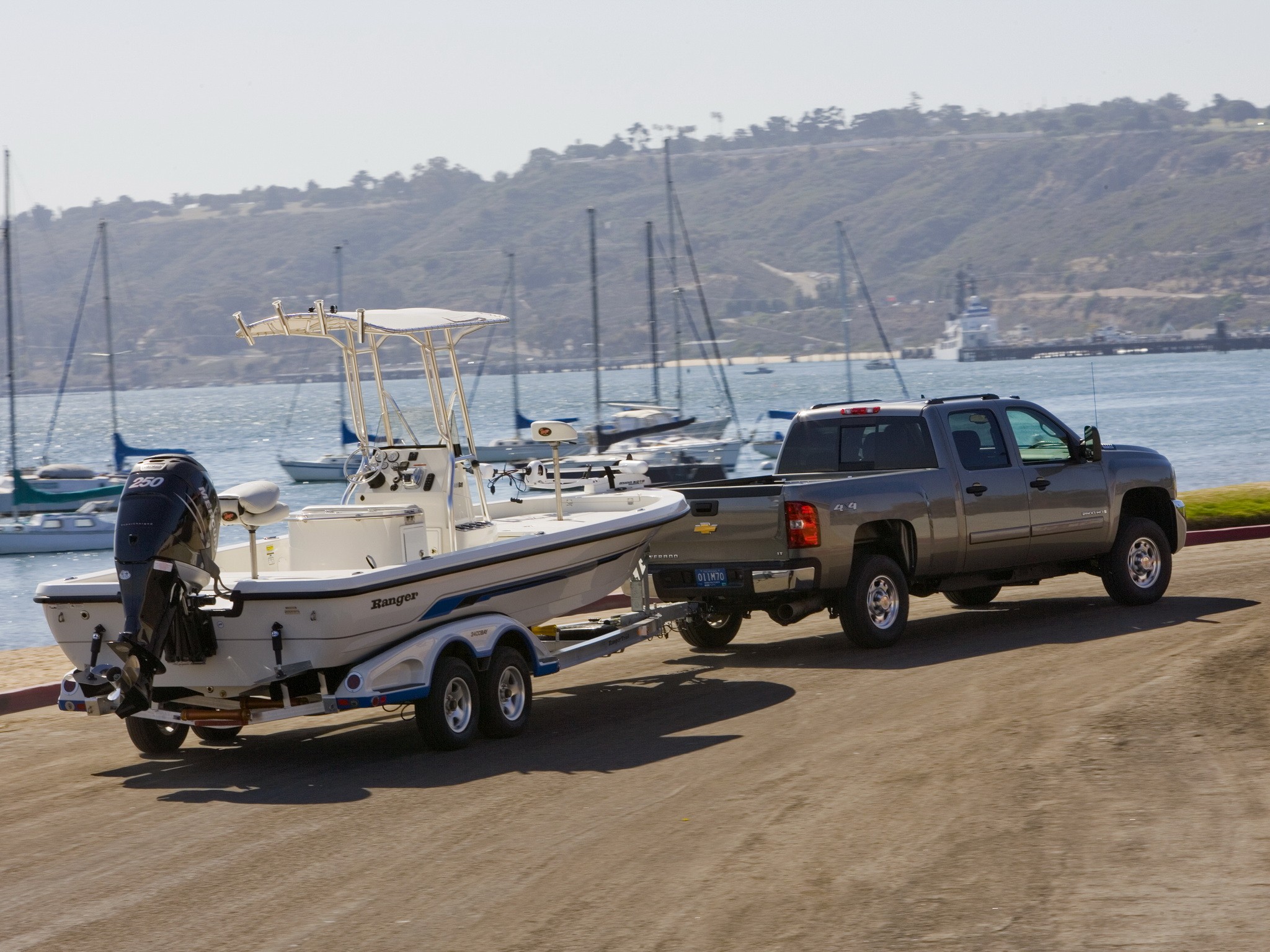 Chevrolet Silverado 2500Hd photo 12