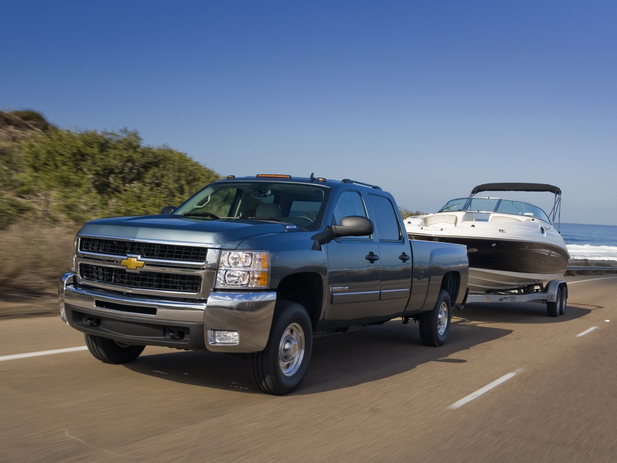 Chevrolet Silverado 2500Hd photo 13