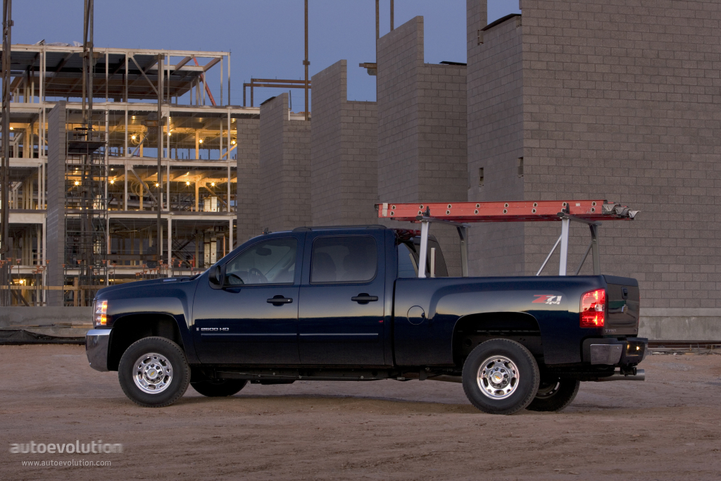Chevrolet Silverado 2500Hd photo 3