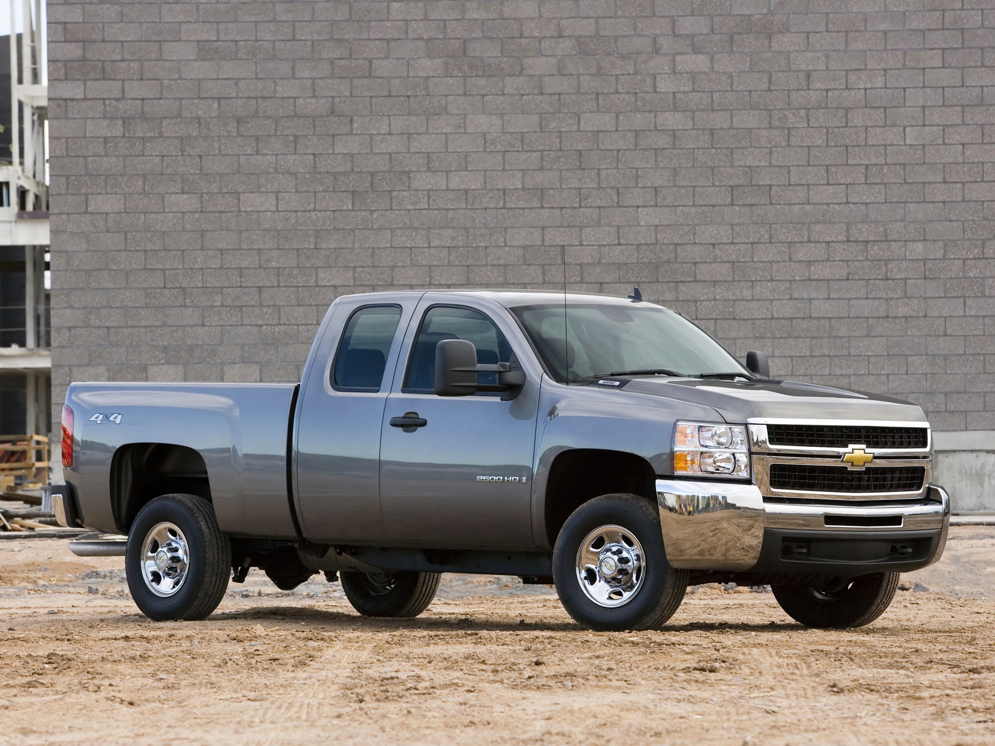 Chevrolet Silverado 2500Hd photo 13