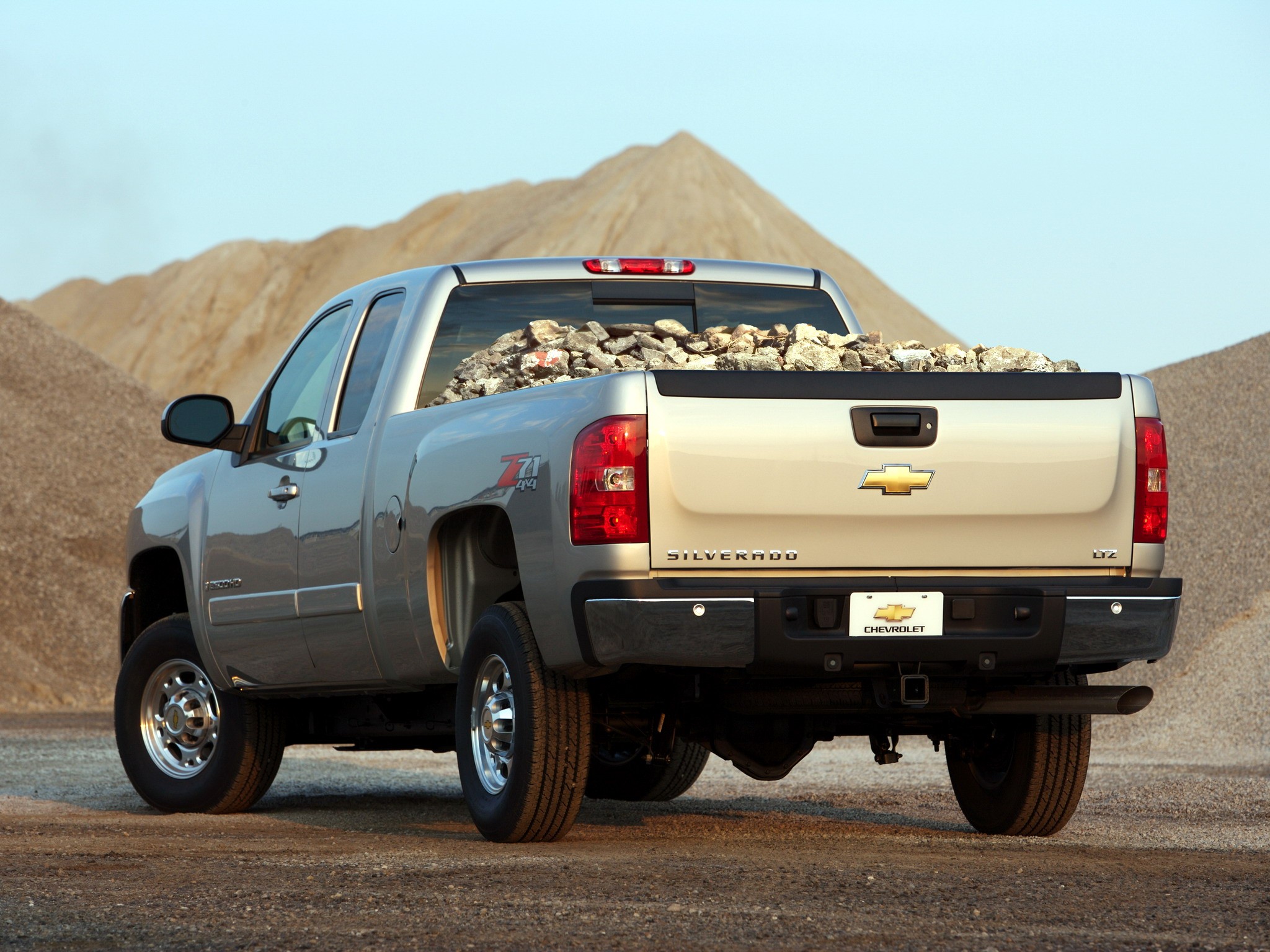 Chevrolet Silverado 2500Hd photo 19