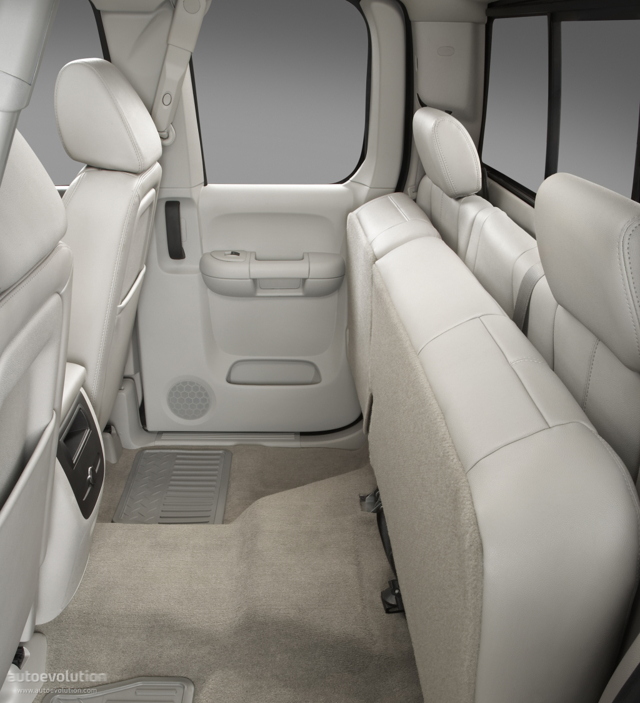 Chevrolet Silverado 2500Hd photo 26