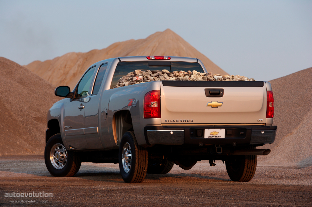 Chevrolet Silverado 2500Hd photo 3