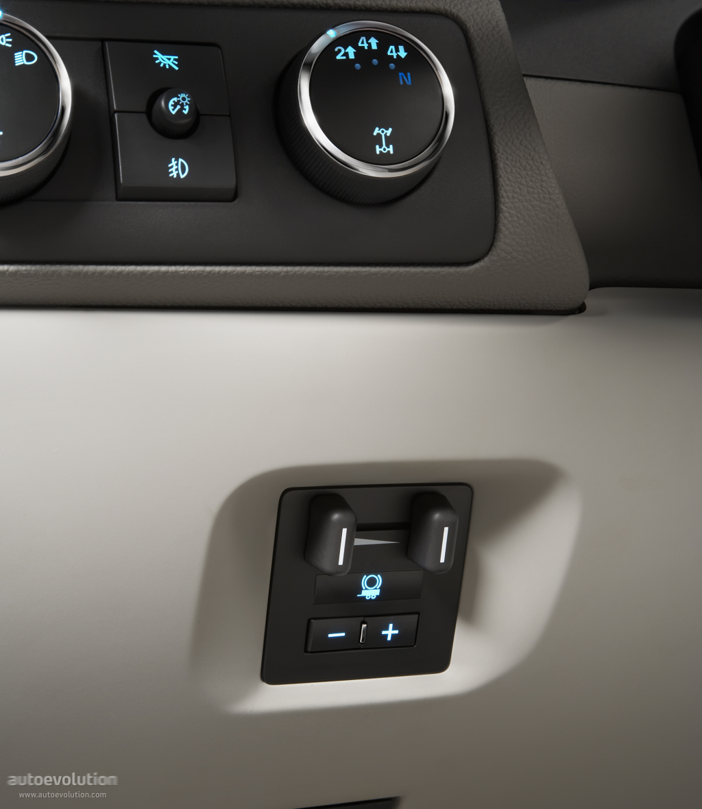 Chevrolet Silverado 2500Hd photo 14