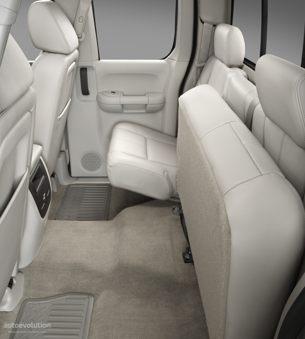 Chevrolet Silverado 2500Hd photo 15