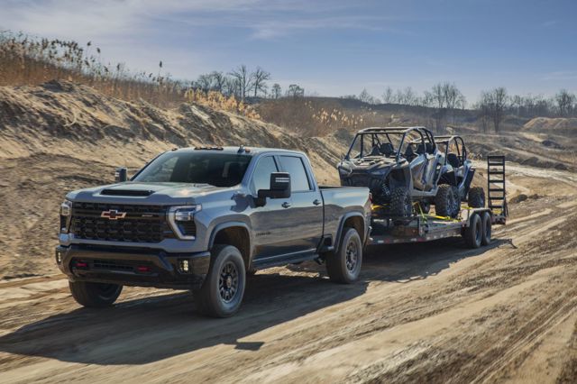 Chevrolet Silverado 2500Hd photo 11