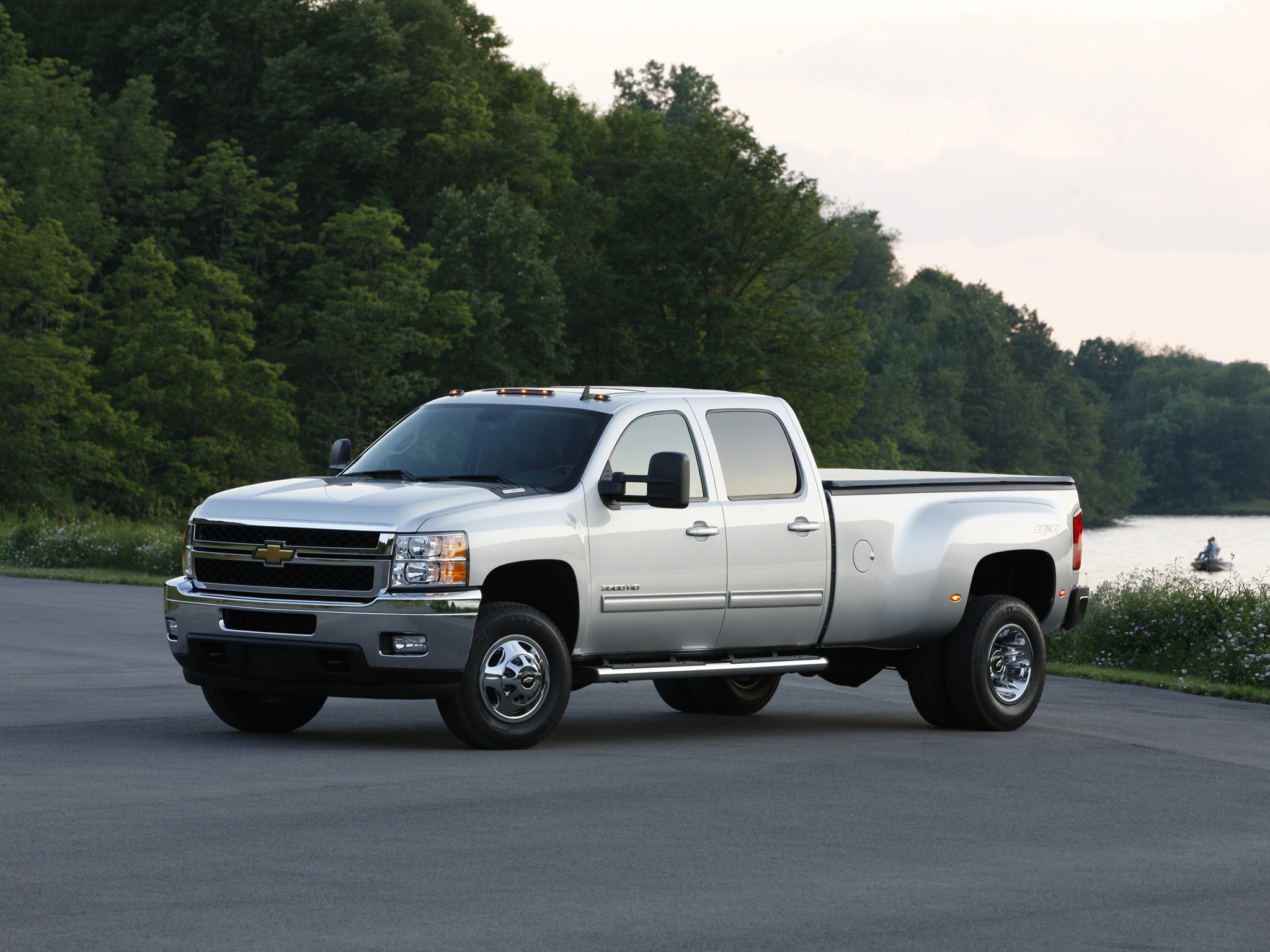 Chevrolet Silverado 3500Hd photo 19
