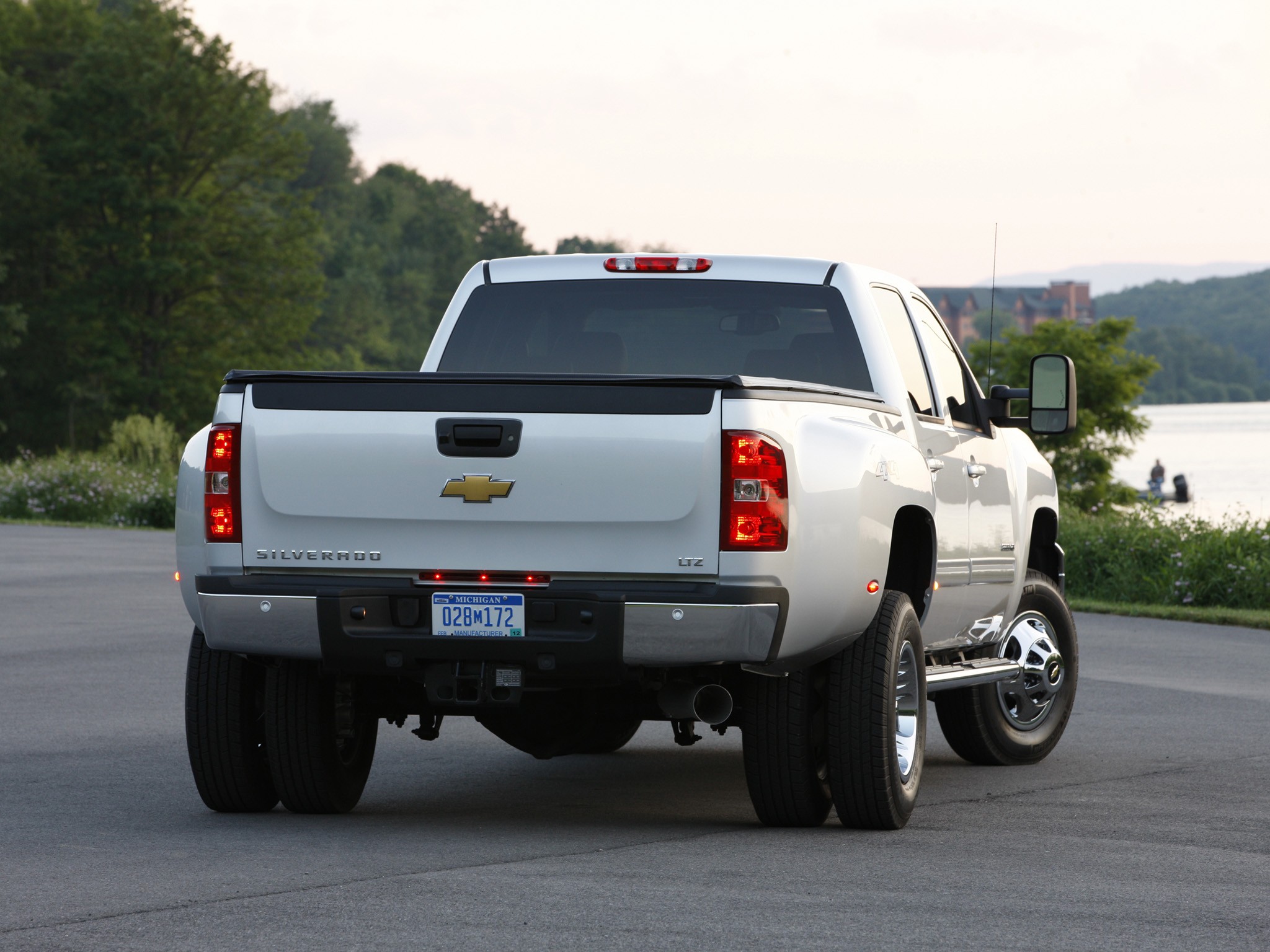 Chevrolet Silverado 3500Hd photo 20