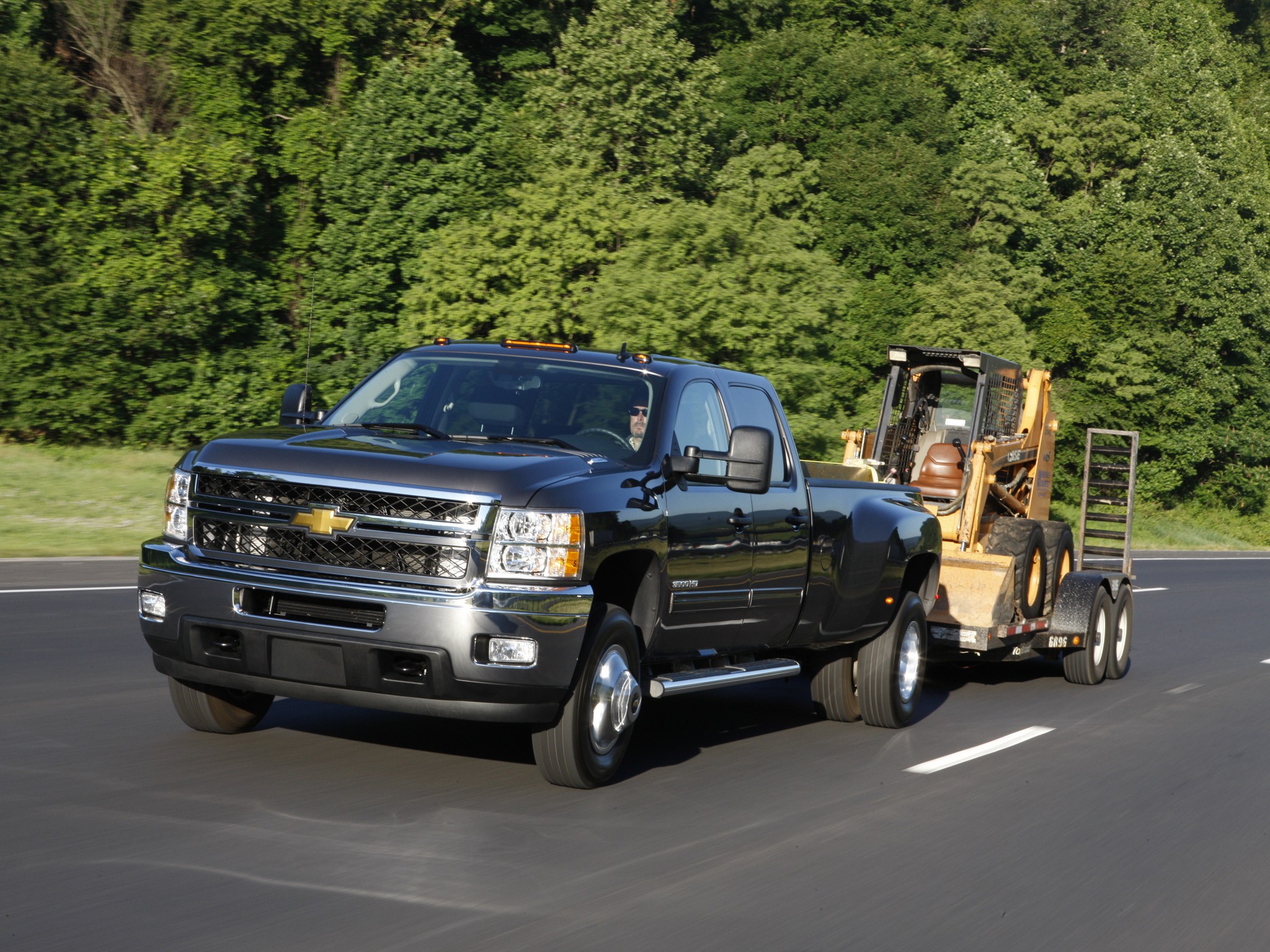 Chevrolet Silverado 3500Hd photo 21
